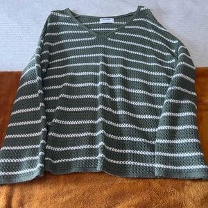 Women’s crotchet top